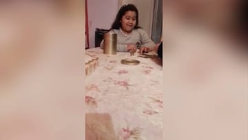 Esta niña da sus ahorros para que Maxi Rodríguez se quede en Newell's... ¡Pura ternura!