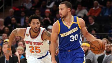 Curry es perseguido por Derrick Rose.