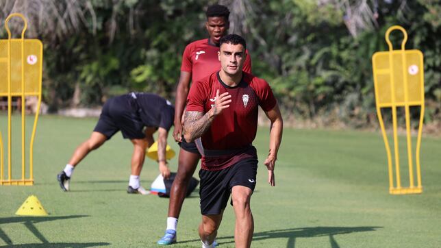 Carlos Isaac: “Se ha visto que lo hago mejor cuando juego de lateral”