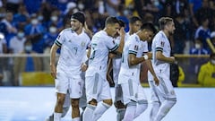 Jugadores de la Selecci&oacute;n Mexicana festejan un gol contra El Salvador