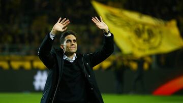 Bartra, durante su despedida del Westfalenstadion.