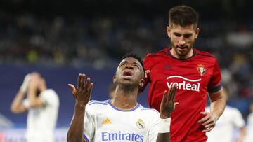 Soccer Football - LaLiga - Real Madrid v Osasuna - Santiago Bernabeu, Madrid, Spain - October 27, 2021 Real Madrid's Vinicius Junior reacts REUTERS/Juan Medina