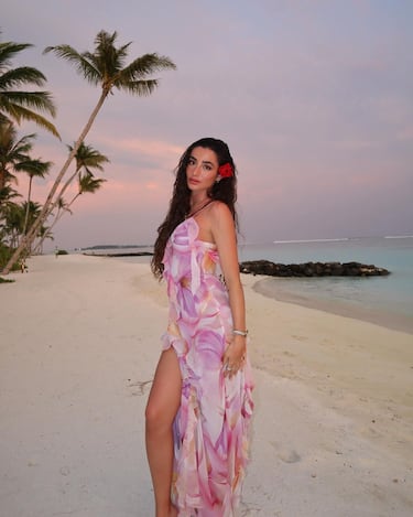 Actualmente cuenta con 3,1 millones de seguidores en Instagram y 11,2 millones de seguidores en TikTok.