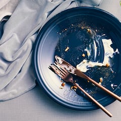 Si te dejas lo que más te gusta en el plato para el final, la psicología dice que tienes estos tres rasgos comunes