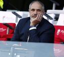 Zubizarreta continúa sin poder fichar a un central para el Barça