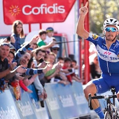 Alaphilippe y Roglic ponen la Vuelta al País Vasco patas arriba