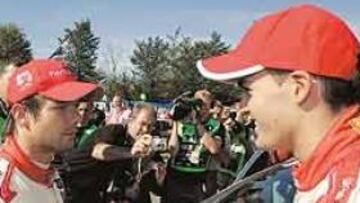 <b>INTERESADO. </b>Loeb se acercó a Dani en el Rally de Alemania para saber cómo le había ido la carrera.