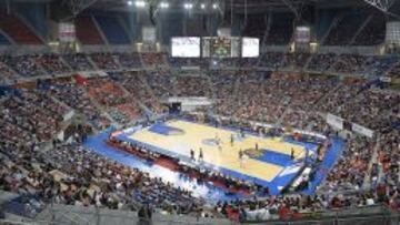 NO HUBO LLENO. Por segundo año consecutivo Vitoria acogió la Supercopa Endesa. En el partido que enfrentó a Barça y Baskonia hubo mejor entrada: 8.226 espectadores.