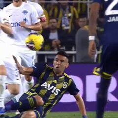 La fuerte plancha que le costó la roja directa a Isla en Turquía