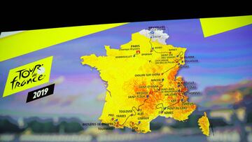 The map of the itinerary of the 2019 Tour de France cycling race is projected on a screen during a news conference in Paris, France, October 25, 2018. The world&#039;s greatest cycling event will start from Brussels on July 6 and will finish on the Champs