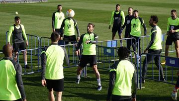 Los jugadores del Granada, en la &uacute;ltima sesi&oacute;n previa al duelo ante el Molde.