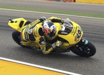 El piloto español de Moto2 Maverick Viñales (Páginas Amarillas HP40), durante la disputa del Gran Premio de Aragón de Motociclismo, hoy en el circuito de Motorland de Alcañiz (Teruel). 