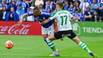 Michelin, del Racing, contra Cazorla, del Oviedo.