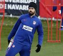 Diego Costa ya trabaja con el grupo y Godín acelera