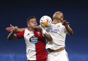 Casemiro y Santi Mina.