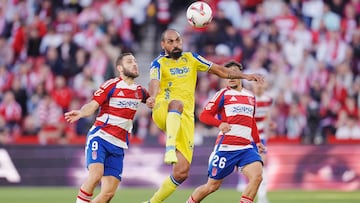 Fali junto a Weissman en el enfrentamiento del pasado sábado en el Nuevo Los Cármenes.