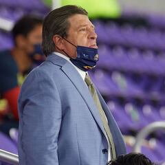 Miguel Herrera firmó con Tigres por 2 años