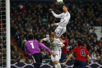 El jugador portugués es uno de los mejores delanteros de la historia del fútbol. Es rápido, hábil y con una gran fuerza de disparo. En el juego aéreo destaca por su gran salto, llegando a veces hasta casi los tres metros. 