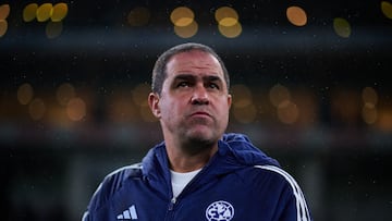 Andre Soares Jardine head coach of America during the quarter-final first match between Monterrey and America as part of the Liga BBVA MX, Torneo Apertura 2025 at BBVA Bancomer Stadium, on November 26, 2025 in Monterrey, Nuevo Leon, Mexico.