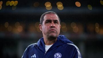 Andre Soares Jardine head coach of America during the quarter-final first match between Monterrey and America as part of the Liga BBVA MX, Torneo Apertura 2025 at BBVA Bancomer Stadium, on November 26, 2025 in Monterrey, Nuevo Leon, Mexico.