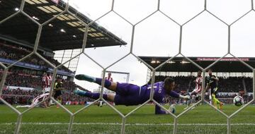 Arsenal beat Stoke 1-4 on Saturday.