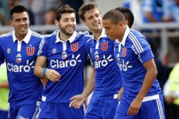 Espinoza, Rojas, Benegas y Ortiz festejan junto a Rodríguez su gol.