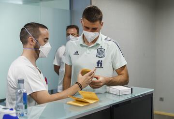 Los jugadores de la Selección reciben su vacuna contra el Covid-19