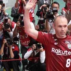 Yokoso! Andrés Iniesta unveiled by Vissel Kobe