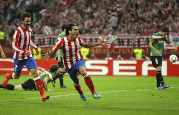 En mayo de 2012 el Atlético gana en Bucarest la final de la Europa League al Athletic de Bilbao con exhibición del Falcao, autor de dos goles.