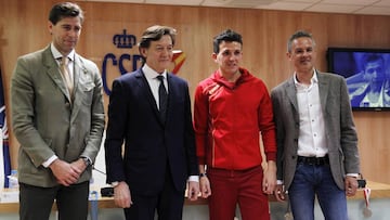 Raúl Chapado, José Ramón Lete, Juan Carlos Higuero y Antonio Serrano, en el CSD.