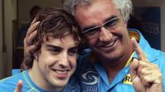 Alonso y Briatore celebrando el primer campeonato del asturiano (foto de archivo)