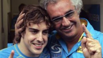 Alonso y Briatore celebrando el primer campeonato del asturiano (foto de archivo)