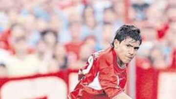 <b>ADIÓS AL ROJO. </b>Agüero se despedirá de Independiente el lunes.