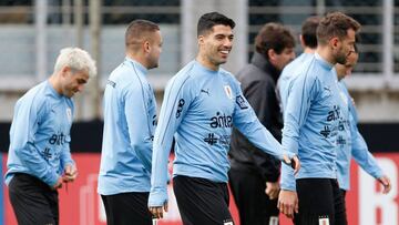 Soccer Football - Copa America - Uruguay Training - CT Luiz Carvalho, Porto Alegre, Brazil - June 19, 2019 Uruguay's Luis Suarez during training REUTERS/Diego Vara
