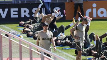 Simeone, en el entrenamiento del Atlético.