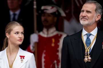 La Princesa Leonor y el Rey Felipe, en la tribuna del acto de jura de la Constitución ante las Cortes Generales, en el Congreso de los Diputados