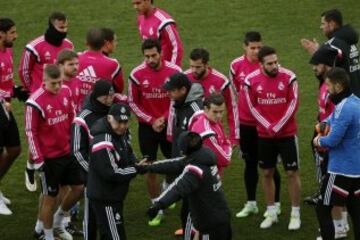 Multitudinario entrenamiento del Real Madrid
