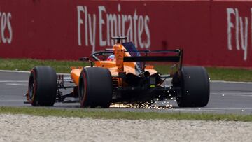 B114.MONTMEL&Oacute; (BARCELONA), 12/05/2018.- El piloto espa&ntilde;ol de McLaren, Fernando Alonso, durante la tercera sesi&oacute;n de entrenamientos libres del GP de Espa&ntilde;a de F&oacute;rmula Uno que se disputar&aacute; ma&ntilde;ana en el Circuito de Barcelona-Catalu&ntilde;a, en Montmel&oacute; (Barcelona). EFE/Alejandro Garc&iacute;a