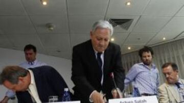 "Sería impropio acercarnos antes de tiempo a Sampaoli"