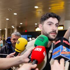 Unai Núñez ya está en Valencia: “Vengo a luchar, físicamente estoy perfecto”