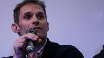 Bogotá 24 de Octubre de 2017. Deportistas de diferentes disciplinas se dieron cita para participar en el foro: La historia de nuestros héroes. En la foto: Santiago Botero, comentarista deportivo. (Colprensa - Diego Pineda)