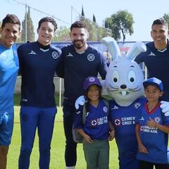 Cruz Azul lleva a La Noria a niña que cambió a las Chivas por ellos