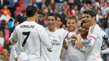 Los jugadores del Madrid celebran el 1-0, logrado por Di María.