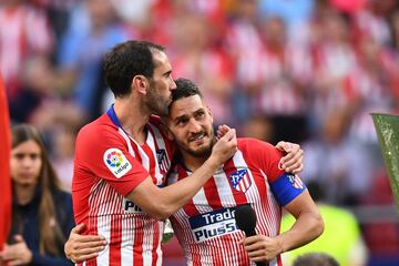 Koke lleva desde 2019 como capit芍n del Atl谷tico. Hered車 el brazalete de God赤n, uno de los hist車ricos de la etapa de Simeone en el club madrile?o. La primera vez que llev車 el brazalete fue en un encuentro importante, en octavos de final vuelta de Champions, ante el Leverkusen. Se jug車 el 17 el marzo de 2015 y Gabi, entonces capit芍n, no jug車. El Atl谷tico gan車 1-0 y pas車 la eliminatoria por penaltis. Ahora es el capit芍n del conjunto madrile?o y siempre dijo sentirse orgulloso de llevar el brazalete del equipo en el que se form車.