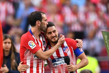 Koke lleva desde 2019 como capitán del Atlético. Heredó el brazalete de Godín, uno de los históricos de la etapa de Simeone en el club madrileño. La primera vez que llevó el brazalete fue en un encuentro importante, en octavos de final vuelta de Champions, ante el Leverkusen. Se jugó el 17 el marzo de 2015 y Gabi, entonces capitán, no jugó. El Atlético ganó 1-0 y pasó la eliminatoria por penaltis. Ahora es el capitán del conjunto madrileño y siempre dijo sentirse orgulloso de llevar el brazalete del equipo en el que se formó.