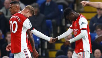 Soccer Football - Premier League - Chelsea v Arsenal - Stamford Bridge, London, Britain - April 20, 2022  Arsenal&#039;s Eddie Nketiah celebrates scoring their third goal with Emile Smith Rowe REUTERS/David Klein EDITORIAL USE ONLY. No use with unauthoriz