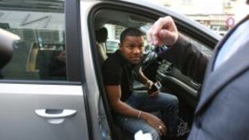 PABON, NUEVO JUGADOR DEL BETIS LLEGANDO A LA CLINICA PARA EL RECONOCIMIENTO MEDICO