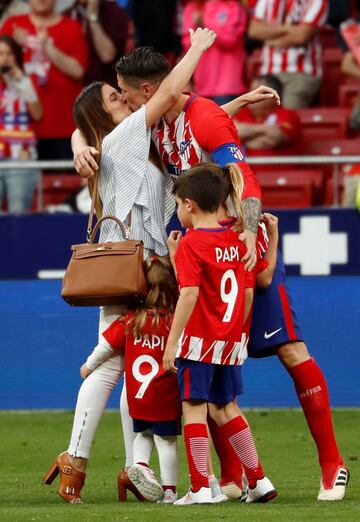 Torres con su familia.