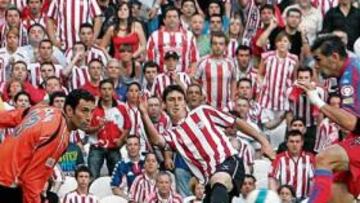 <b>POLÉMICA. </b>El gol en propia puerta de Serrano en el Athletic-Levante da pie a las suspicacias por un posible amaño en ese encuentro.