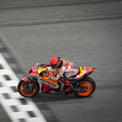 Márquez arranca primero en seco